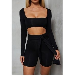 Oh poly black set! Brand New never worn! Sold out!